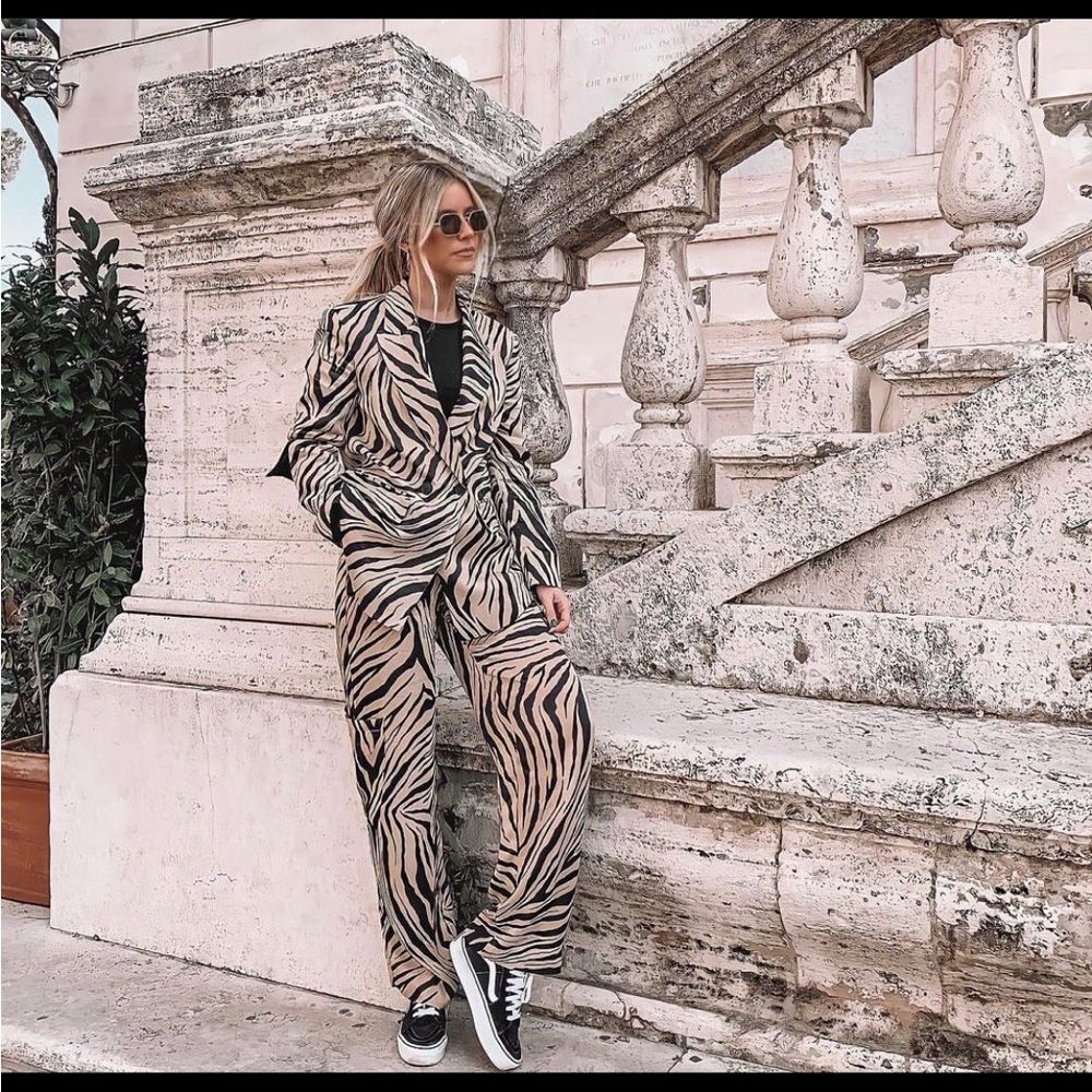 ZARA FLUID ANIMAL PRINT PANTS